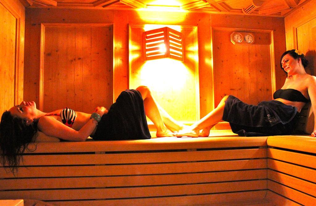 Hotel Alba Wellness & Spa カナツェーイ エクステリア 写真